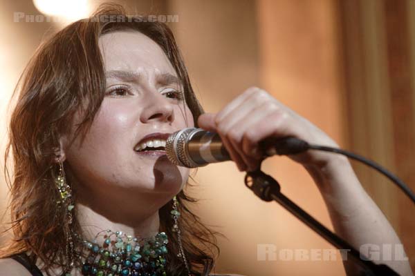 DASHA AND VORSE - 2007-01-05 - PARIS - La Fleche d'Or - 